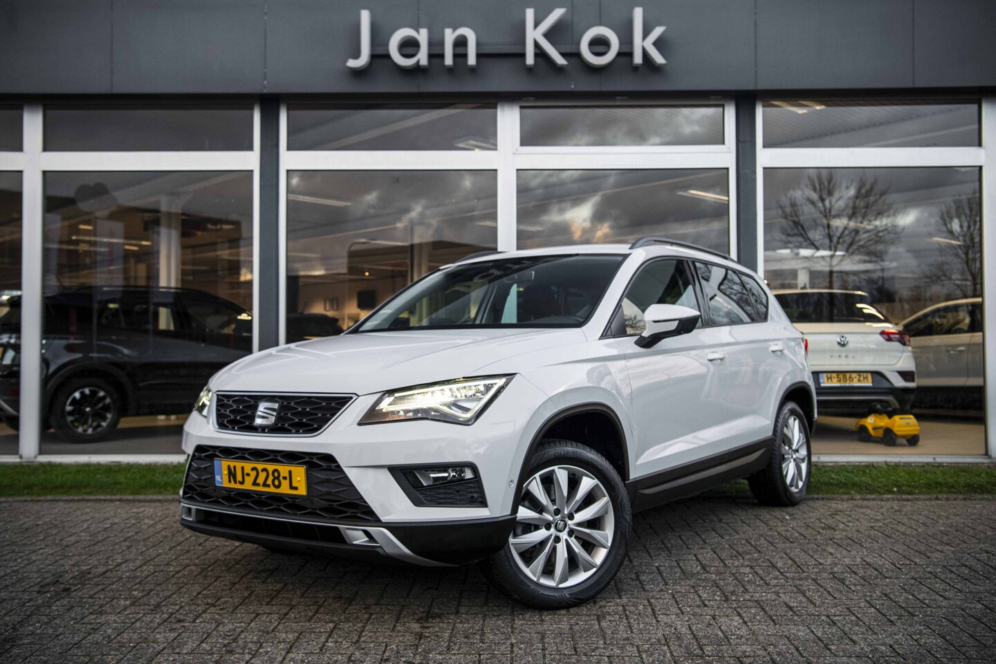 Seat Ateca - 1.0 TSi 115 pk Style | Full LED | Camera | Trekhaak - AutoWereld.nl