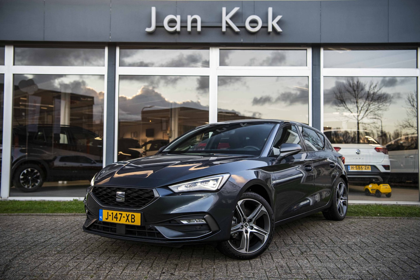 Seat Leon - 1.0 TSi 110 pk FR Launch Edition | Technology Pack | Siguture LED | 18 Inch - AutoWereld.nl