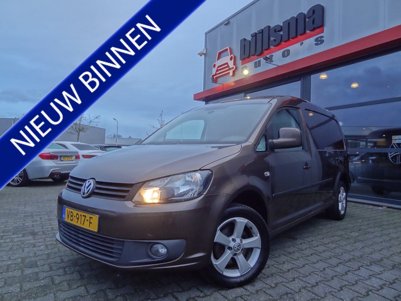 Volkswagen Caddy Maxi - 1.6 TDI Economy Highline | NL-AUTO | LMV | NAVI | TREKHAAK | AIRCO - AutoWereld.nl