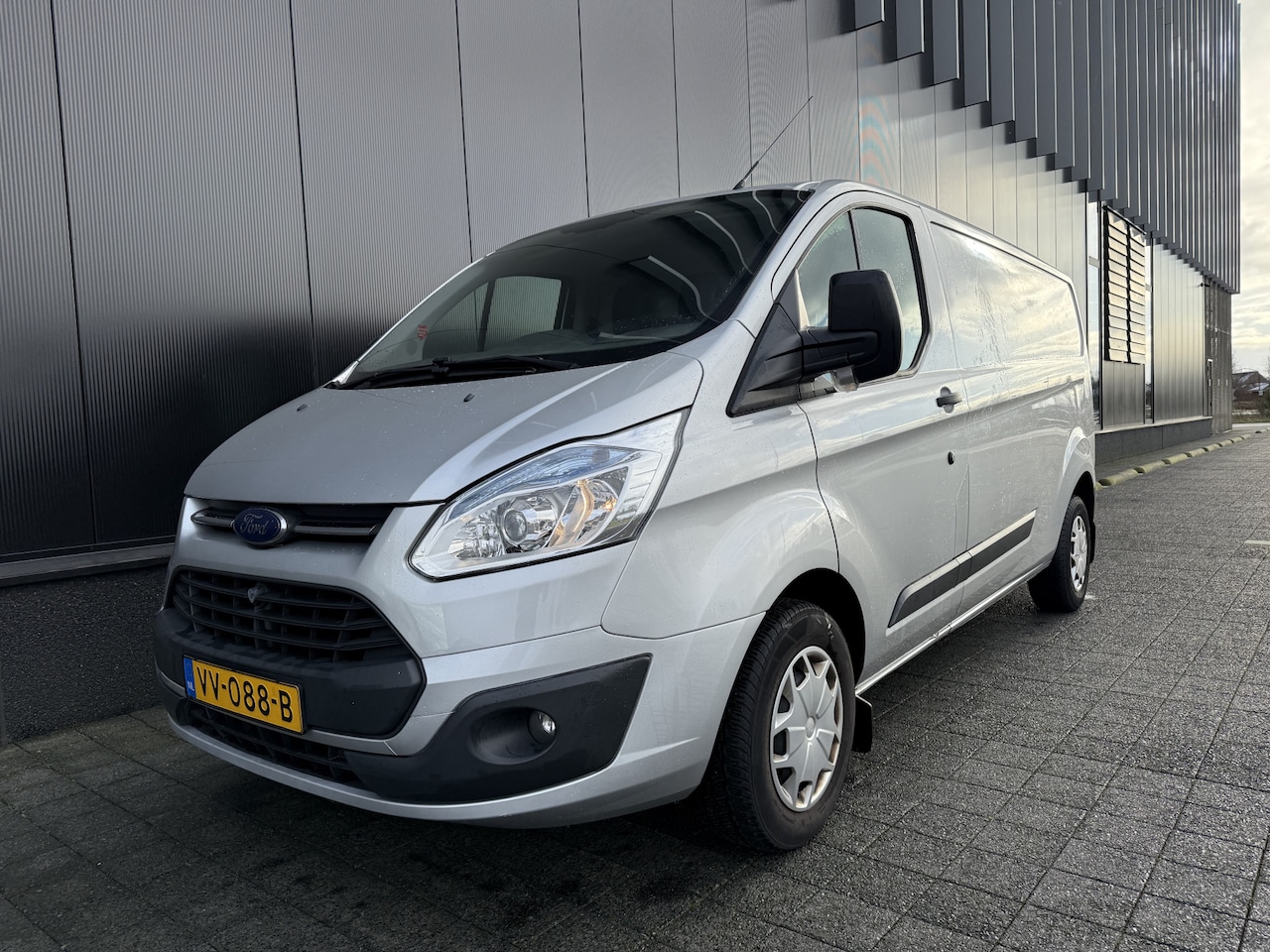 Ford Transit Custom - 290 2.2 TDCI L2H1 Trend EX BTW, TREKHAAK - AutoWereld.nl