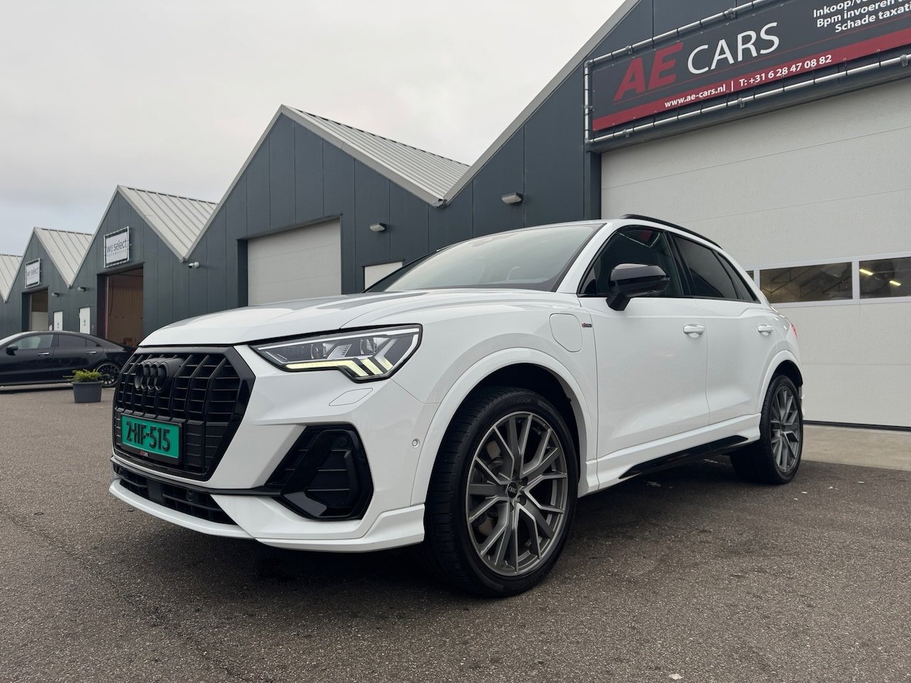 Audi Q3 - 45 TFSI e S-line Blackpak ACC Pano 360 Sfeer Matrix - AutoWereld.nl