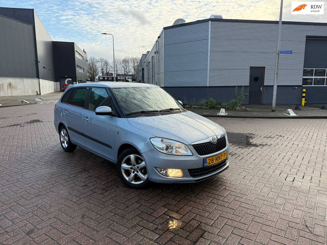 Skoda Fabia Combi - 1.2 TDI Greenline APK AIRCO 2 Sleutels - AutoWereld.nl