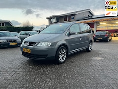 Volkswagen Touran - 1.6-16V FSI Trendline