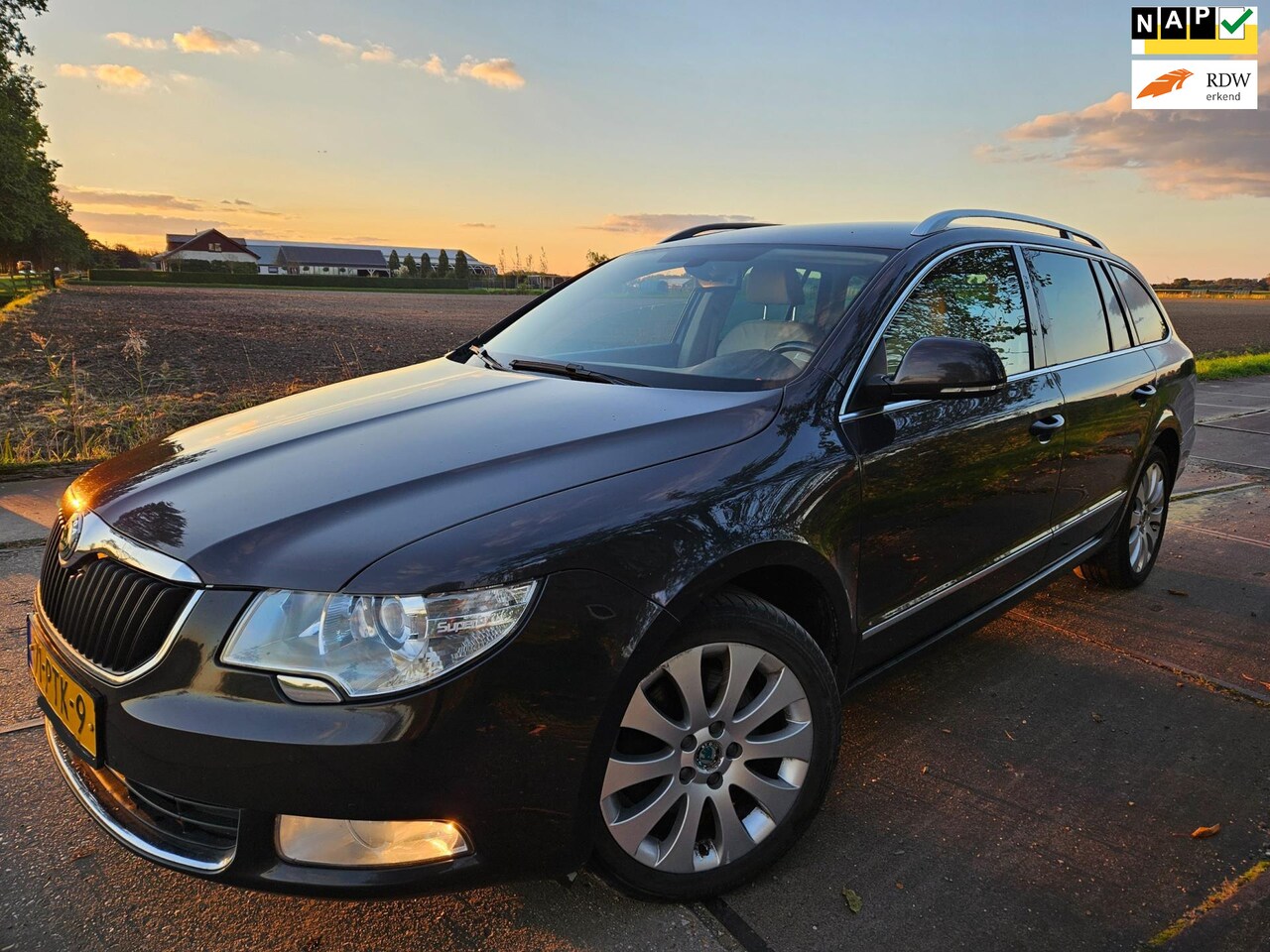 Skoda Superb Combi - 1.8 TSI Elegance Business Line/ automaat/ leder/ clima/ bj 2011 ( euro 5) - AutoWereld.nl