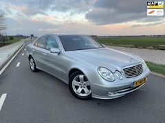 Mercedes-Benz E-klasse - 200 K. YOUNG TIMER Avantgarde NAP AUTOMAAT