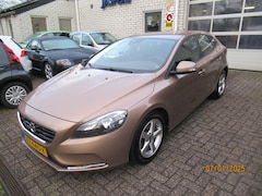 Volvo V40 - 1.6 D2 Momentum