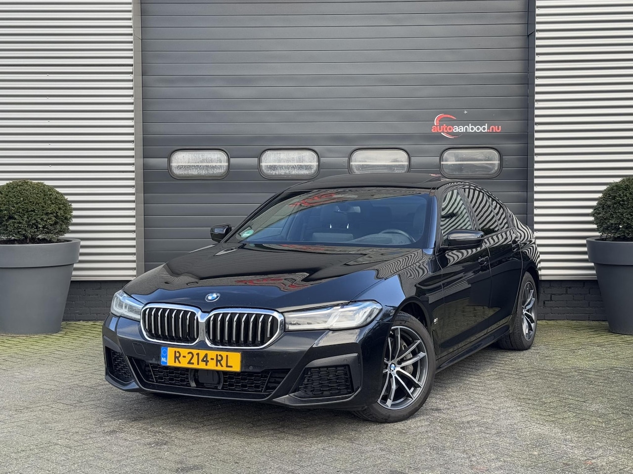 BMW 5-serie - 530d xDrive M-Sport | Panoramadak | Head-Up | Laser|  Stoelventilatie/Verwarming | Camera - AutoWereld.nl