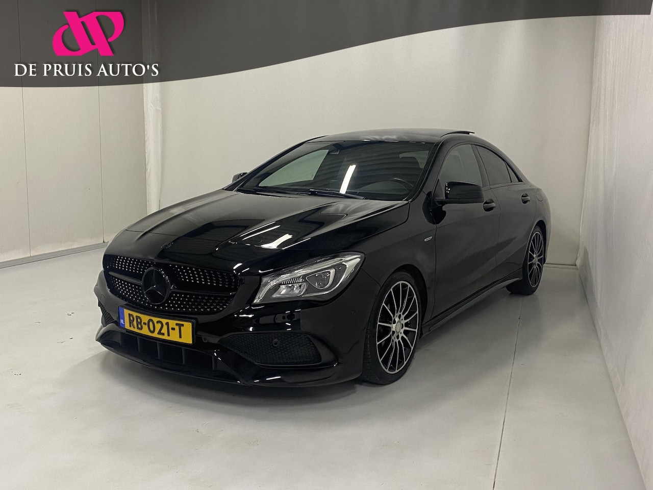 Mercedes-Benz CLA-Klasse - 180 AMG Pano Camera 18 Inch Navi - AutoWereld.nl