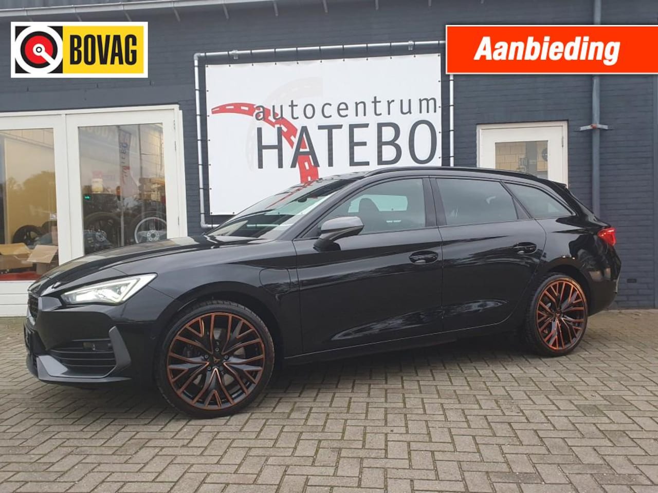 CUPRA Leon - 1.4E-HYBRID 245pk VZ-Sport Navi Cam Sport Black L. Apple 19LM - AutoWereld.nl