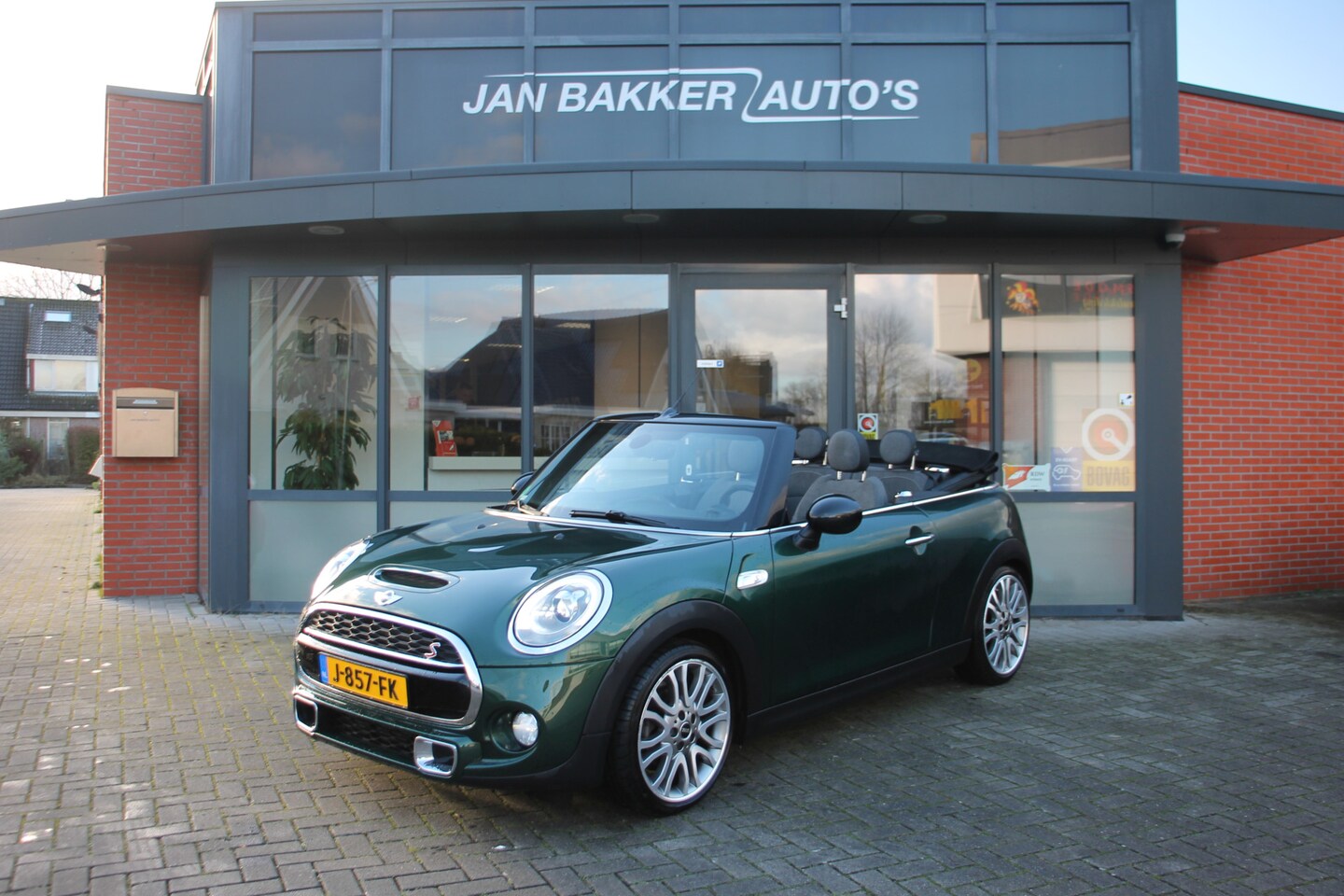 MINI Cabrio - Mini 2.0 Cooper S Chili Serious Business ✅Camera✅Luxe stoelen✅Rijklaar✅ - AutoWereld.nl