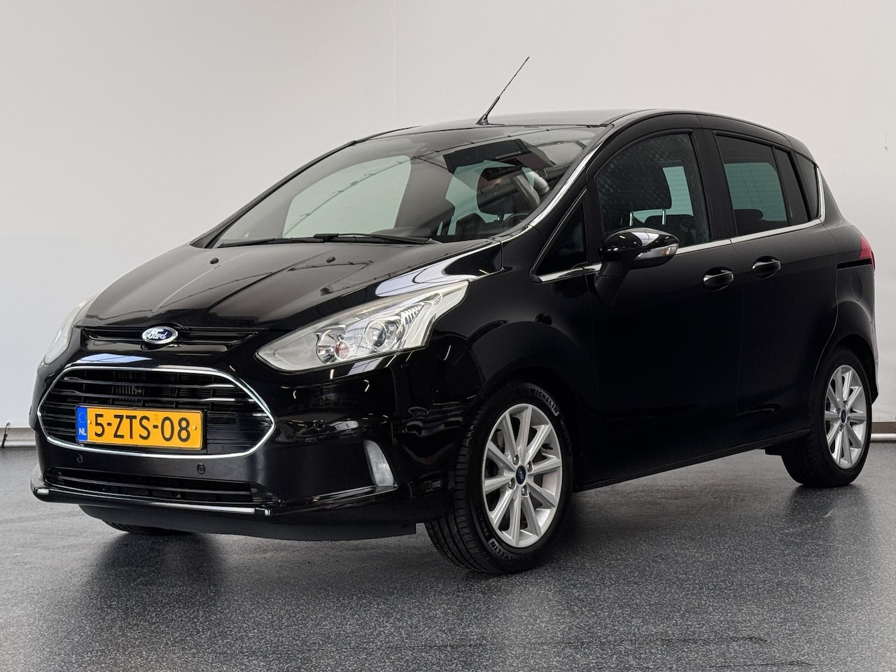 Ford B-Max - 1.0 EcoBoost Titanium | Panorama | Camera | 1e eigenaar - AutoWereld.nl