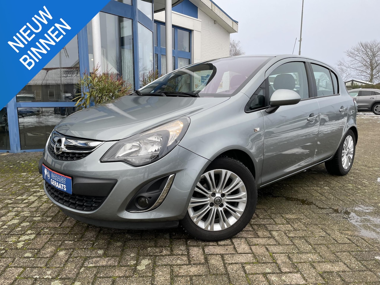 Opel Corsa - 1.4-16V Cosmo Full map navigatie, Cruise controle, 16" LM-velgen, Trekhaak , Parkeersensor - AutoWereld.nl