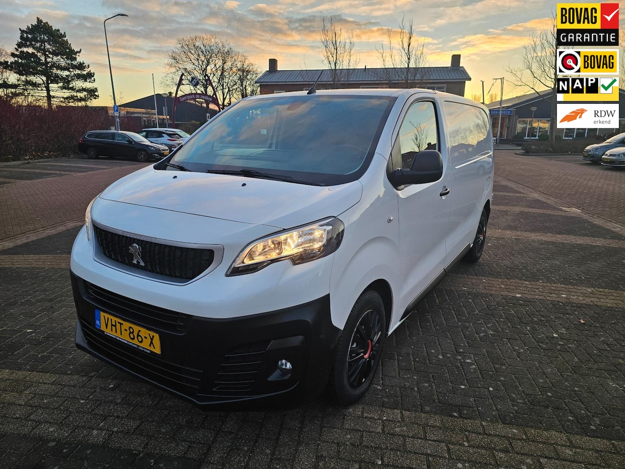 Peugeot Expert - 1.5 BlueHDI 100 Standard Premium 1.5 BlueHDI 100 Standard Premium - AutoWereld.nl