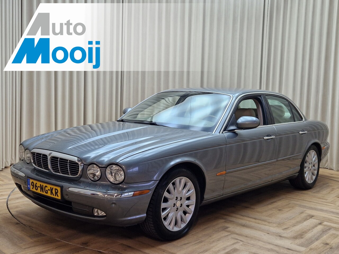 Jaguar XJ - 4.2 V8 Executive 298 PK Perfecte Staat / Luchtvering / Memory / Xenon / Leder / Stoelverwa - AutoWereld.nl