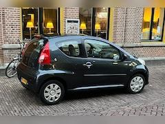 Peugeot 107 - 1.0-12V XR