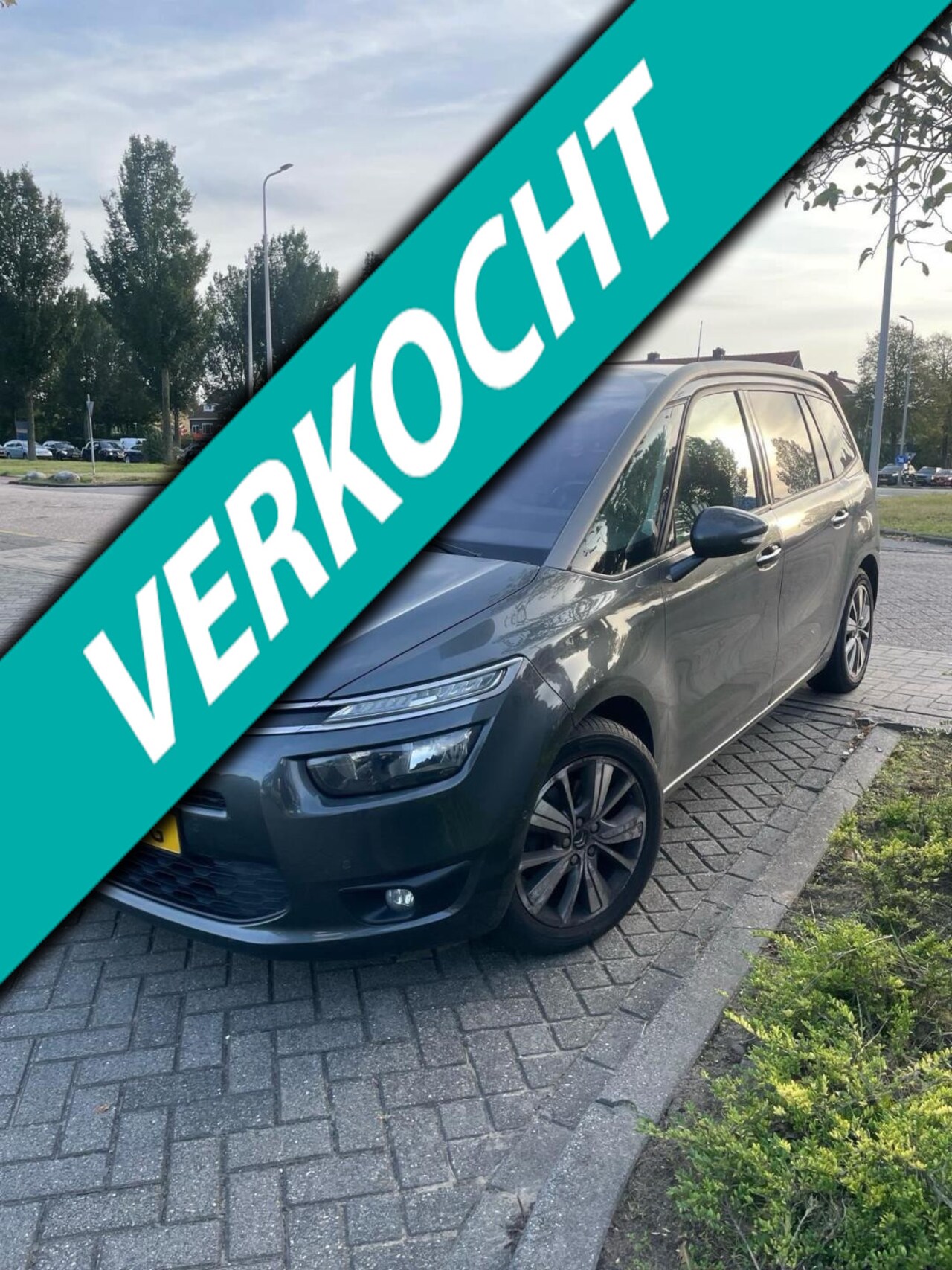 Citroën Grand C4 Picasso - 2.0 BlueHDi Business 7p navi LM airco cruise - AutoWereld.nl