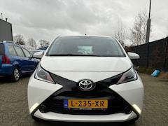 Toyota Aygo - 1.0 VVT-i x-play Nwe apk en 6 mnd garantie