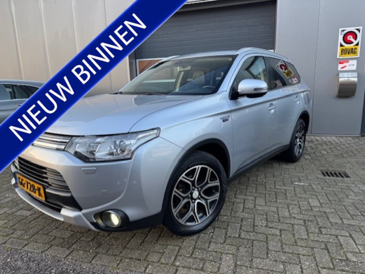 Mitsubishi Outlander - 2.0 PHEV Instyle X-Line 2.0 PHEV Instyle X-Line - AutoWereld.nl