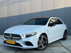 Mercedes-Benz A-klasse - 250 e Premium Plus AMG / Memory / Keyless / Designo / Widescreen