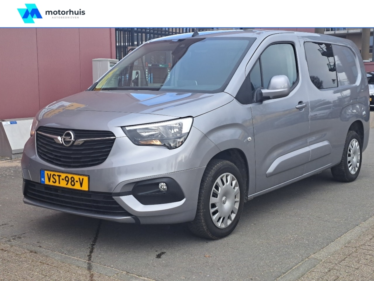 Opel Combo - Cargo New GB 1.5 Diesel 131pk L2H1 automaat Innovation - AutoWereld.nl