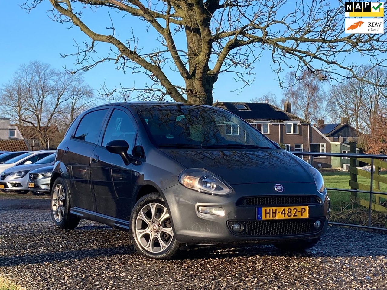 Fiat Punto Evo - 1.3 M-Jet Lounge | Dealer ondh. + Cruise + Clima nu € 3.975,-!!! - AutoWereld.nl