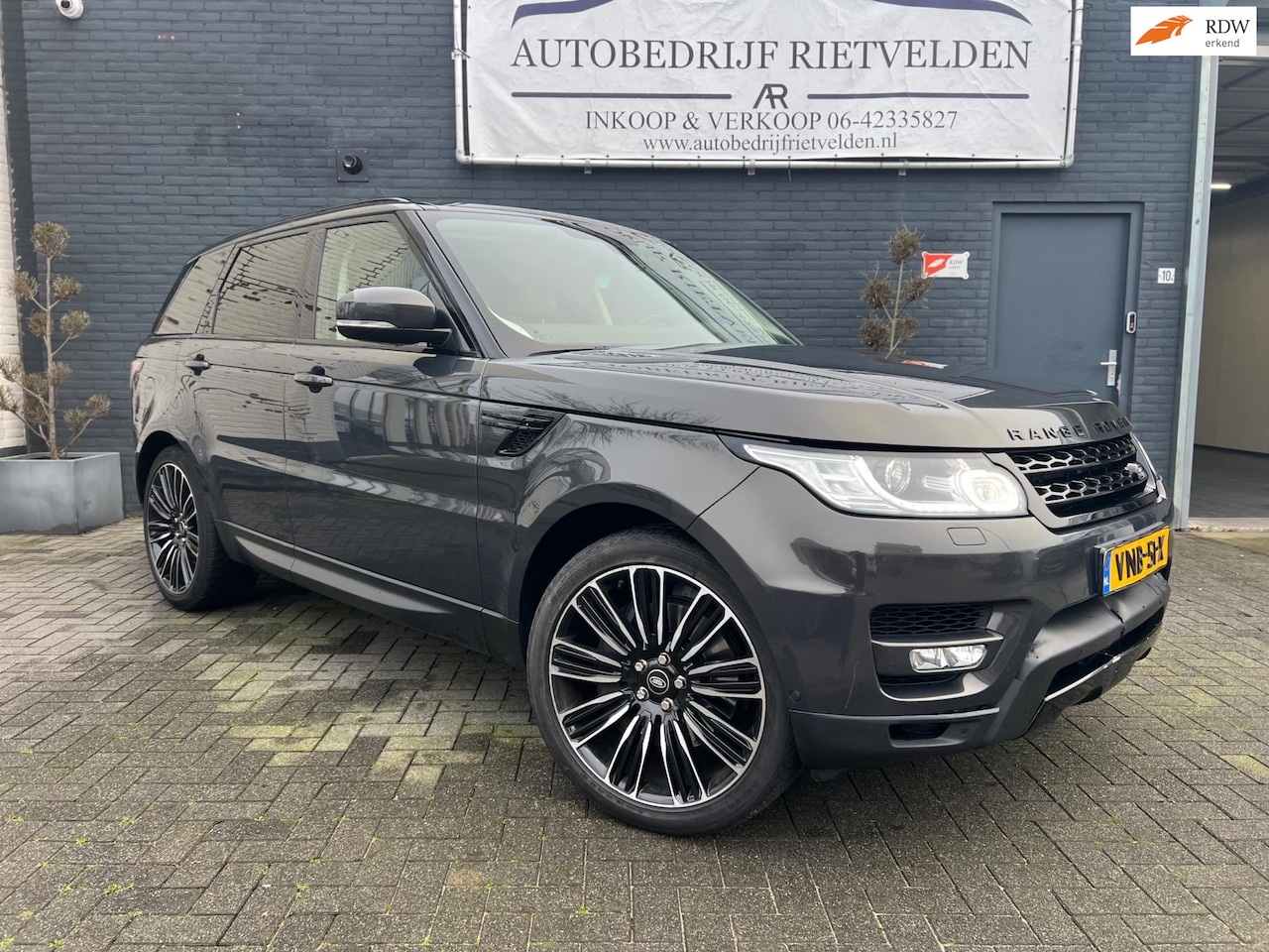 Land Rover Range Rover Sport - 3.0 SDV6 Automaat GrijsKenteken! Lichte schade! - AutoWereld.nl