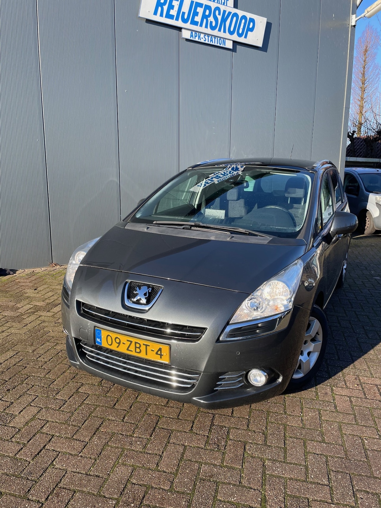 Peugeot 5008 - 1.6 THP Style 5p. - AutoWereld.nl