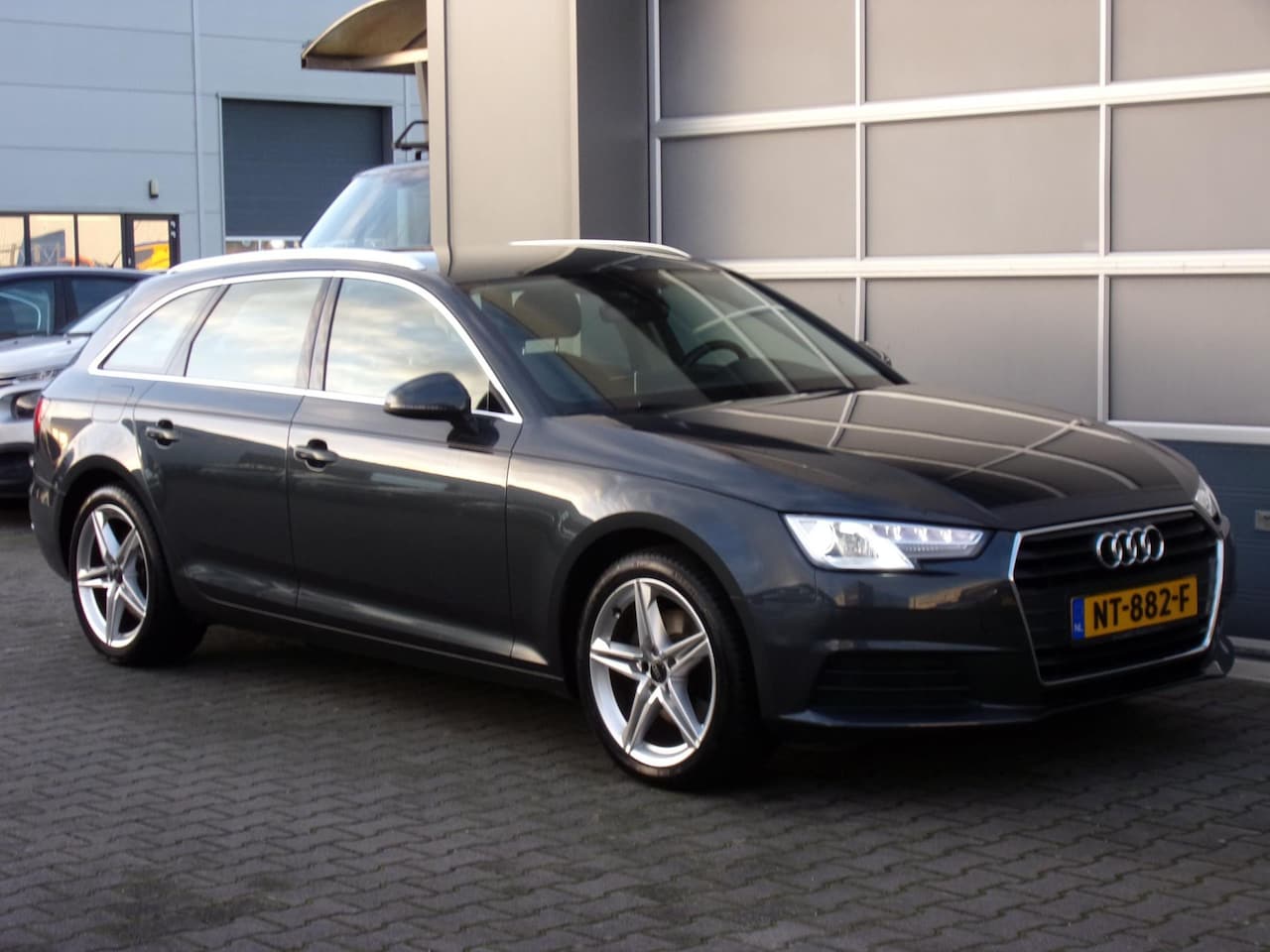 Audi A4 Avant - 2.0 TDI Pro Line Automaat/Clima/Stoelverw!! - AutoWereld.nl