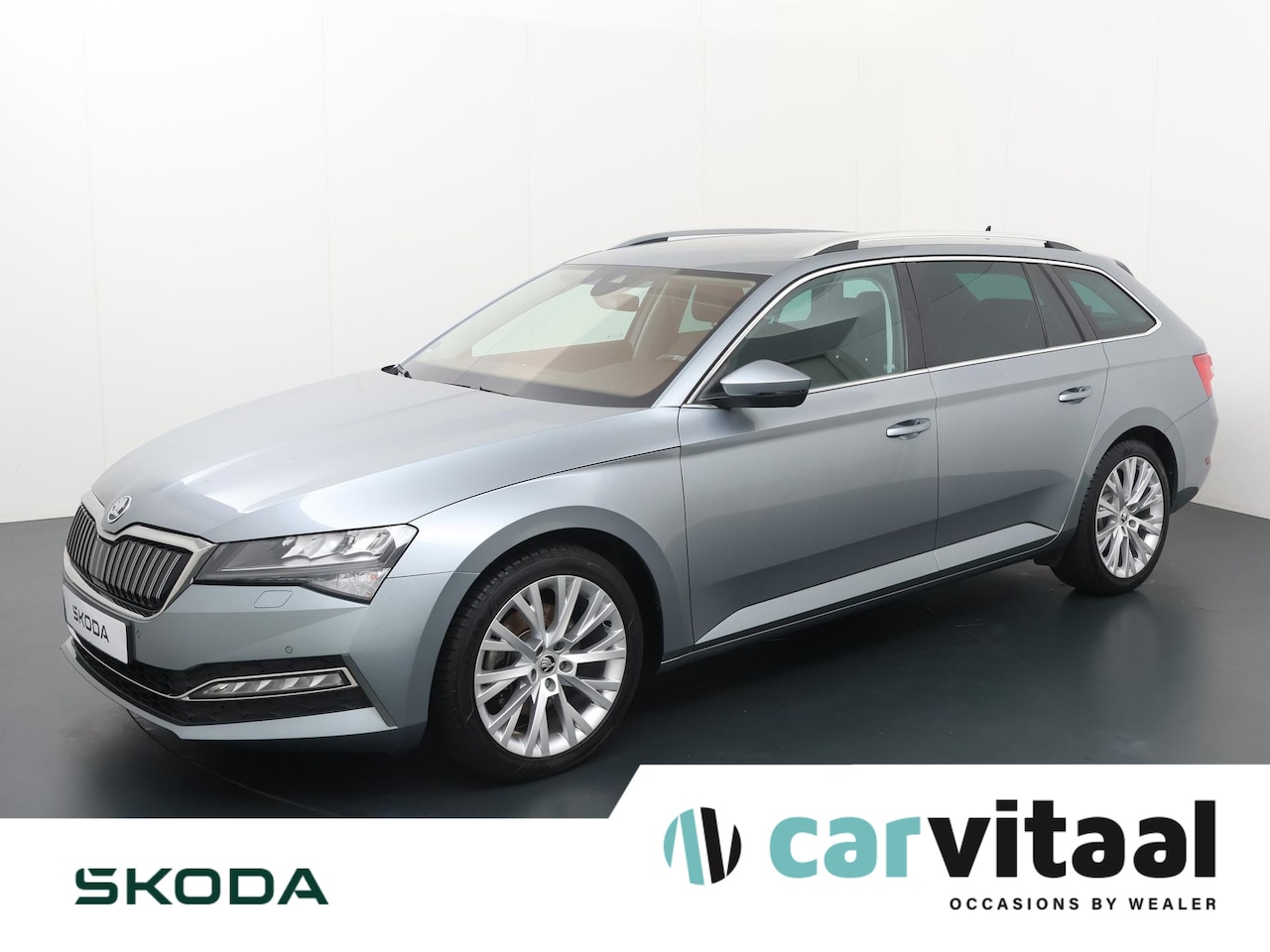 Skoda Superb Combi - 1.4 TSI iV Business Edition | 218 PK | Trekhaak | El. achterklep | Navigatiesysteem Columb - AutoWereld.nl