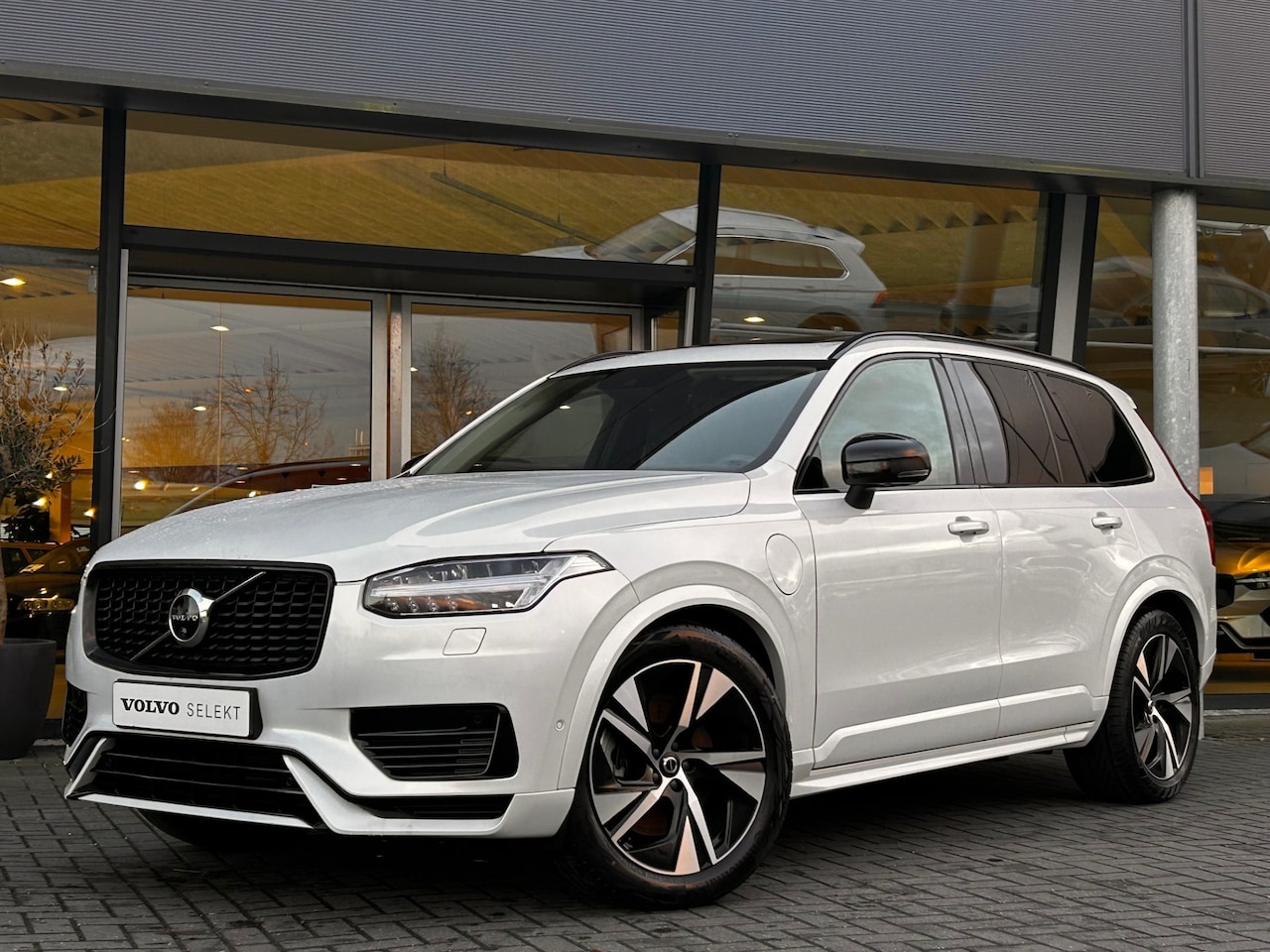 Volvo XC90 - T8 Recharge AWD R-Design | Luchtvering | Adaptive Cruise | Harman/Kardon | 360° Camera | P - AutoWereld.nl