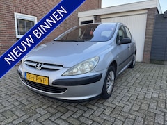 Peugeot 307 - 1.4 XR goedkope inruiler 5 DRS. alleen handel of export