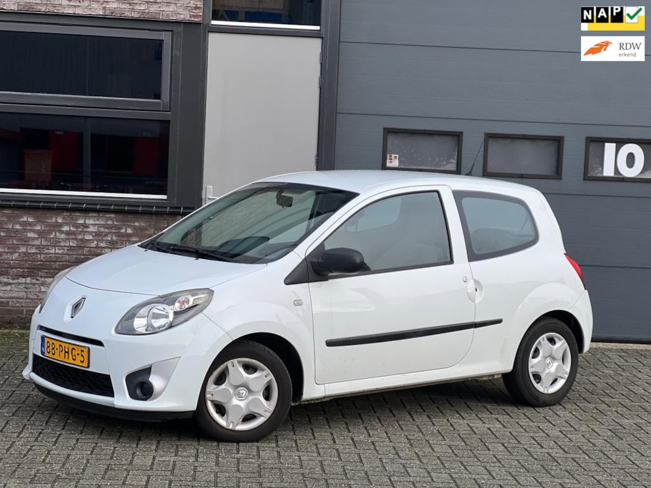 Renault Twingo - 1.2-16V Authentique 1.2-16V Authentique - AutoWereld.nl