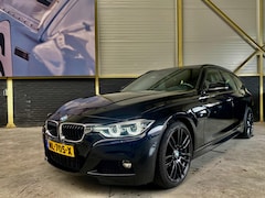 BMW 3-serie Touring - 320i M Sport Handgeschakeld | Panoramadak| Leer | Breedset 19"| LED |