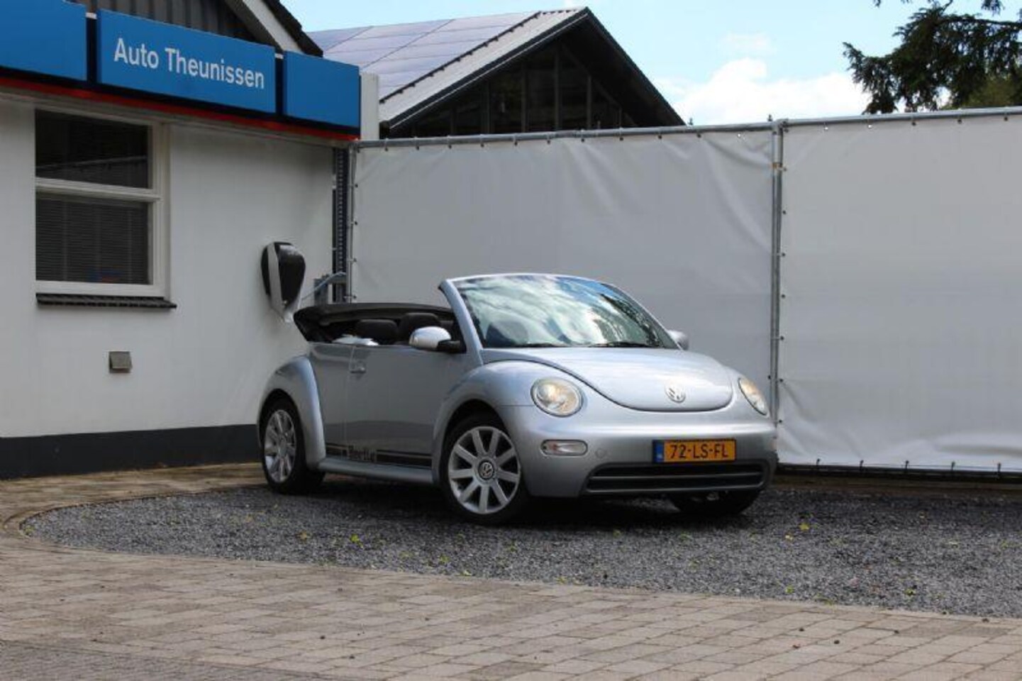 Volkswagen New Beetle Cabriolet - 2.0 85KW Highline | Org. NL | Airco - AutoWereld.nl