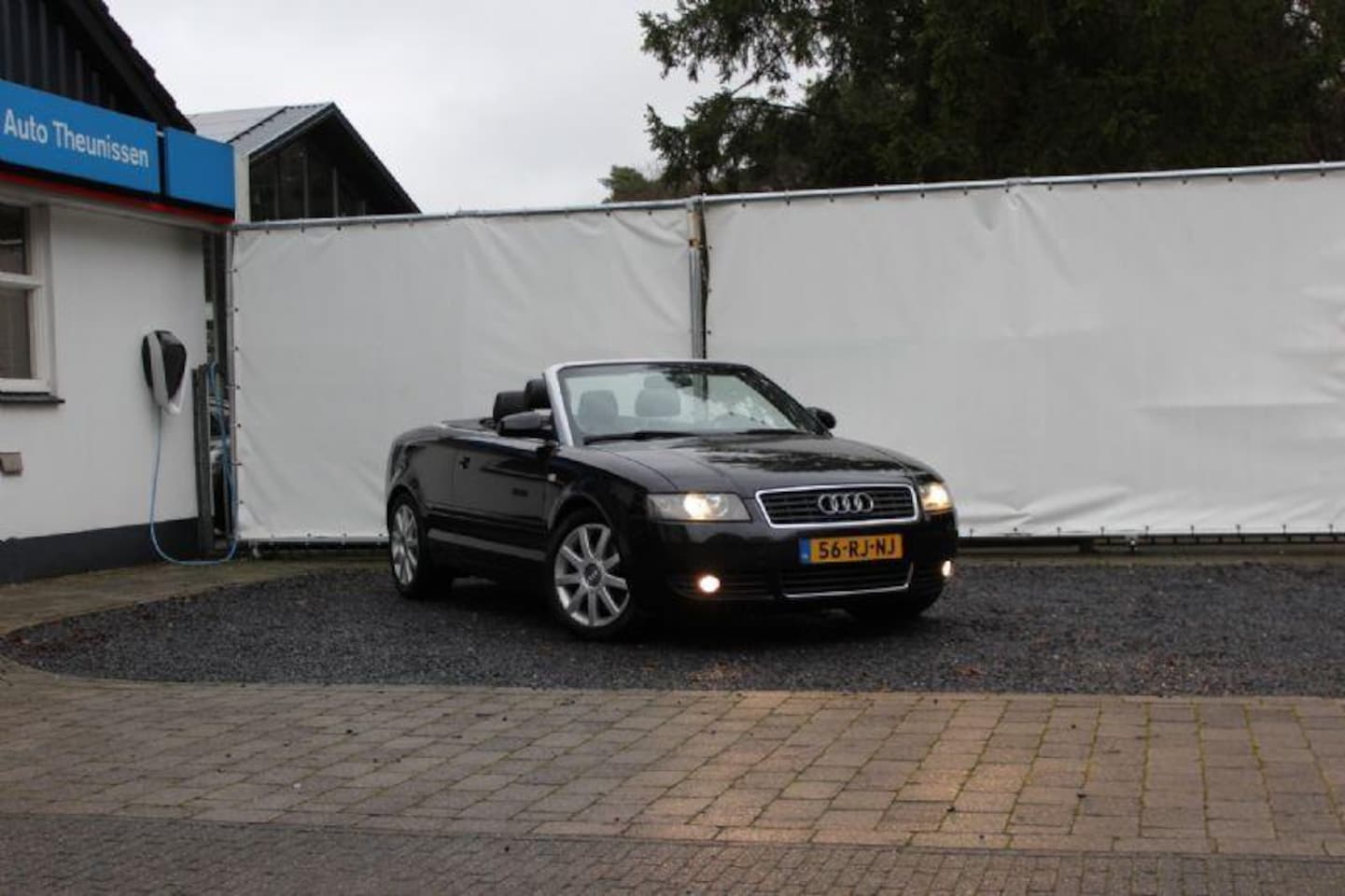 Audi A4 Cabriolet - 2.4 V6 125KW Aut S-Line | Youngtimer - AutoWereld.nl