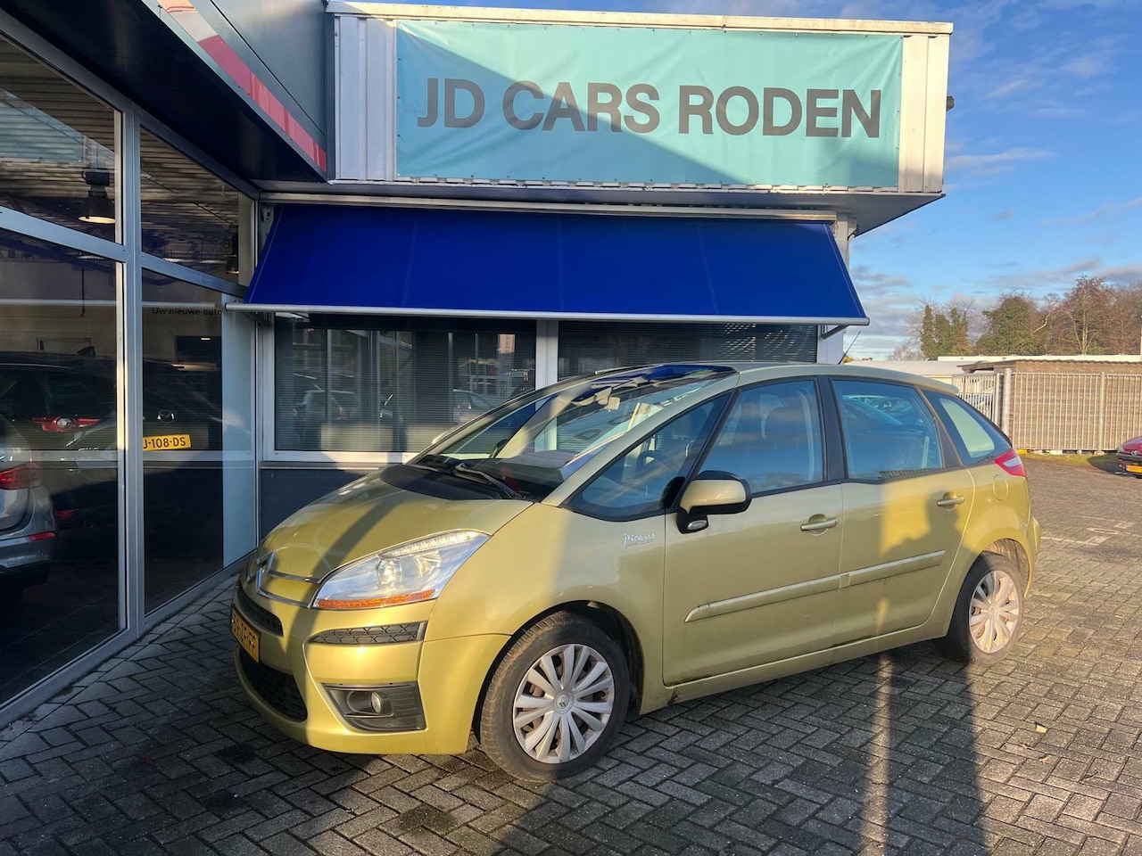 Citroën C4 Picasso - 1.8-16V Business 5p.! Lage Km stand! Luxe - AutoWereld.nl