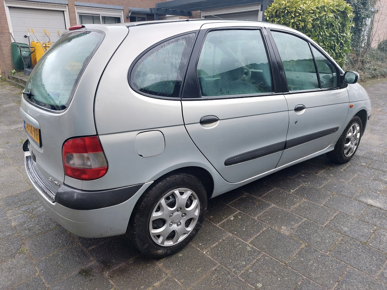 Renault Scénic - 1.6-16V - AutoWereld.nl