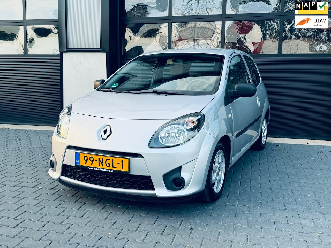 Renault Twingo - 1.2-16V Authentique |airco | nap | apk | nette auto | - AutoWereld.nl