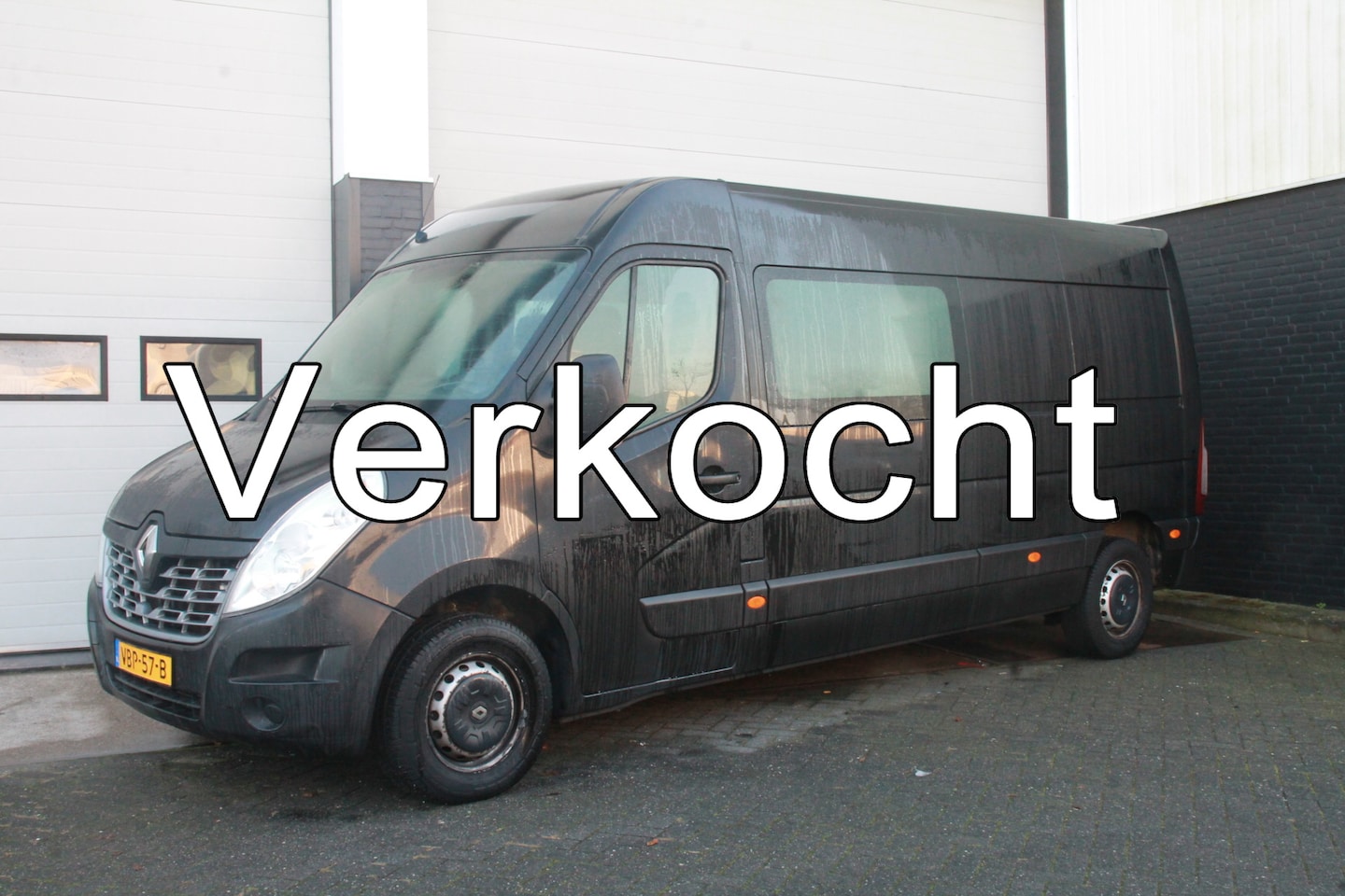 Renault Master - 2.3 dCi 145PK L3H2 Dubbele Cabine EURO 6 - Airco - Navi - Cruise - Camera - € 19.900,- Exc - AutoWereld.nl