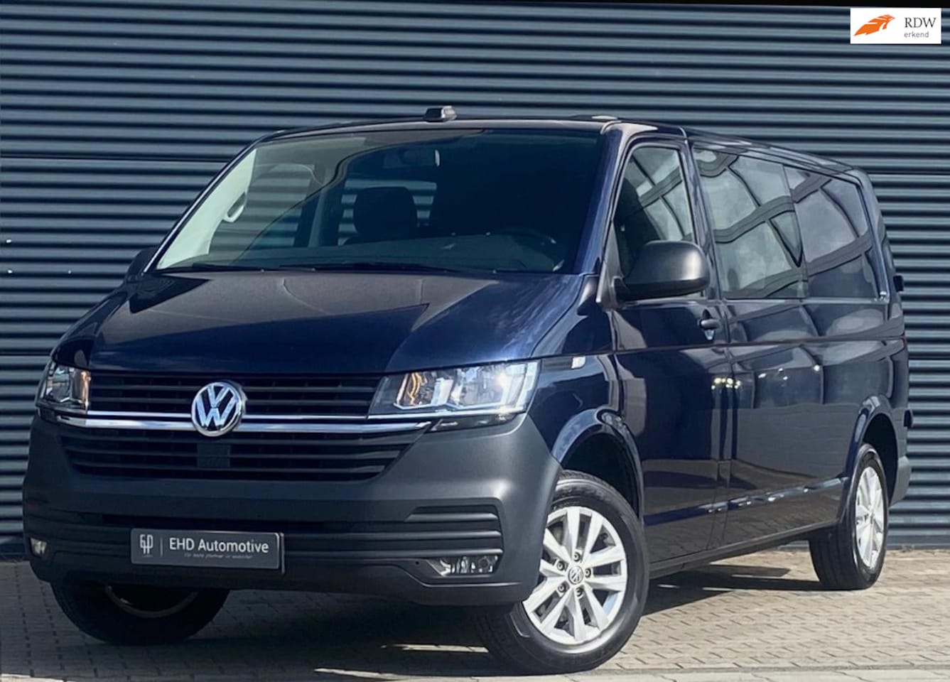 Volkswagen Transporter - 2.0 TDI L2H1 DC Comfortline | 6-persoons | Navi | Clima | ACC | Stoelverwarming - AutoWereld.nl