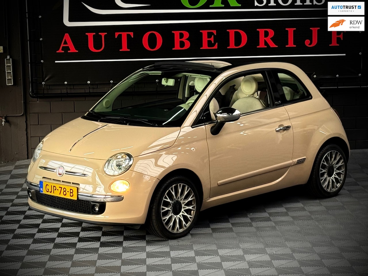 Fiat 500 C - 1.2 lounge Cabrio Beige/Bruin/Cappuccino/airco/PDC - AutoWereld.nl