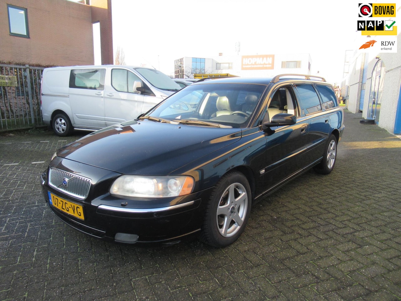 Volvo V70 - 2.4 D5 Summum 2.4 D5 Summum - AutoWereld.nl