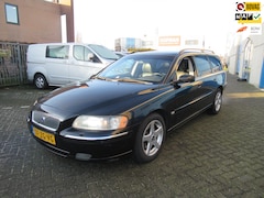 Volvo V70 - 2.4 D5 Summum Met nieuwe APk