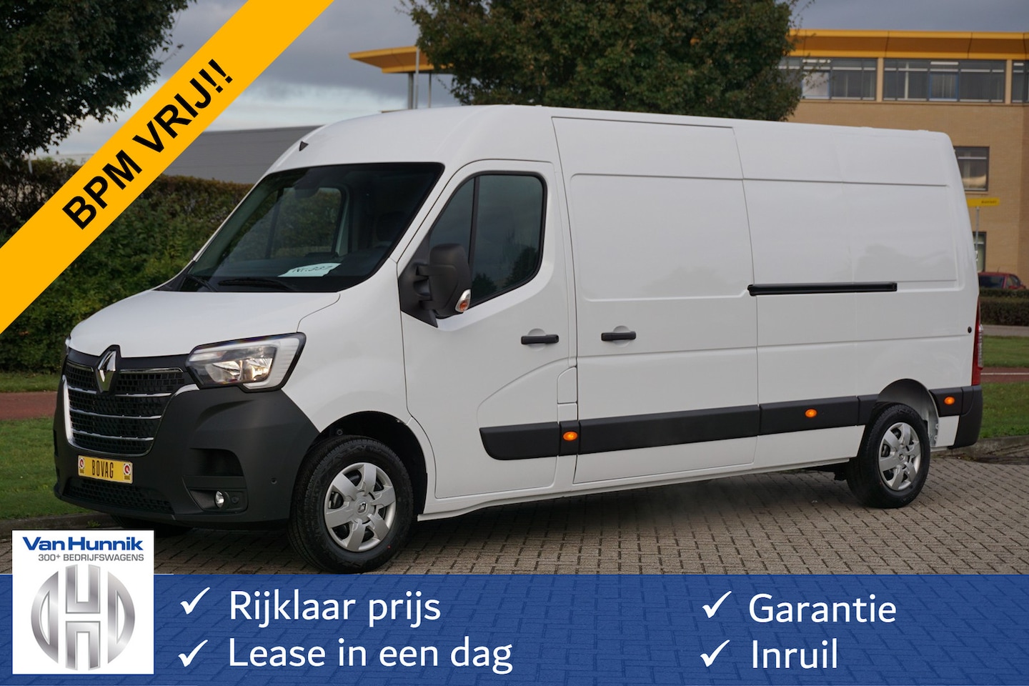 Renault Master - T35 2.3 150PK L3H2 BPM VRIJ!! Navi, Cam, Betimmering, Trekhaak, 2x Schuifdeur!! NR. 310 - AutoWereld.nl