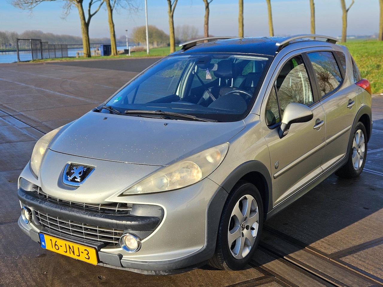 Peugeot 207 SW Outdoor - 1.6 VTi Sublime Airco 08-07-2025 - AutoWereld.nl