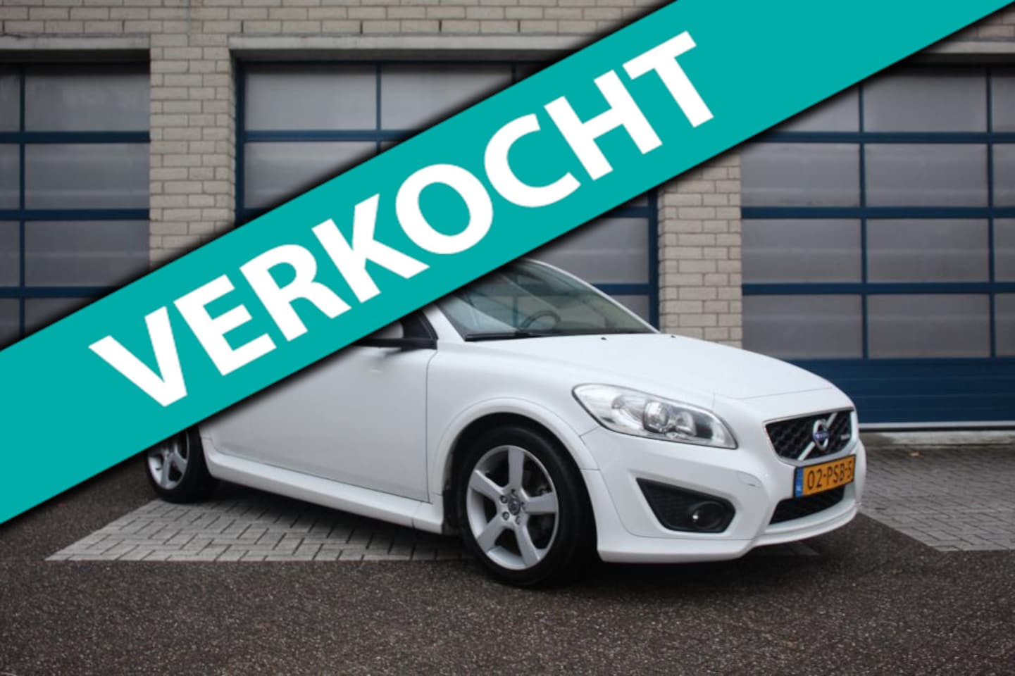 Volvo C30 - 1.6 R-Edition - Clima - 17' Lm velgen - R-Design body - Half leder - Cruise - NAP - AutoWereld.nl