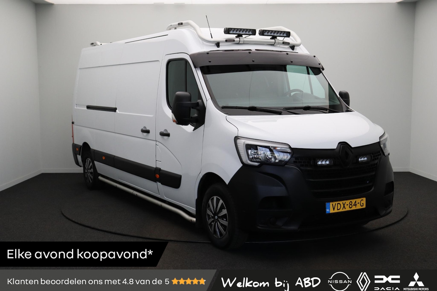 Renault Master - T35 2.3 dCi 135 L3H2 | Achteruitrij Camera | Verstraler Verlichting | Trekhaak | Side Bars - AutoWereld.nl