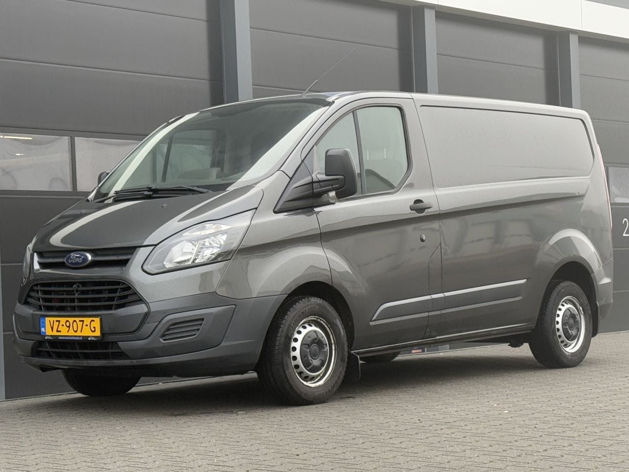 Ford Transit Custom - 2.2 TDCI L1H1 3-PERS - AutoWereld.nl