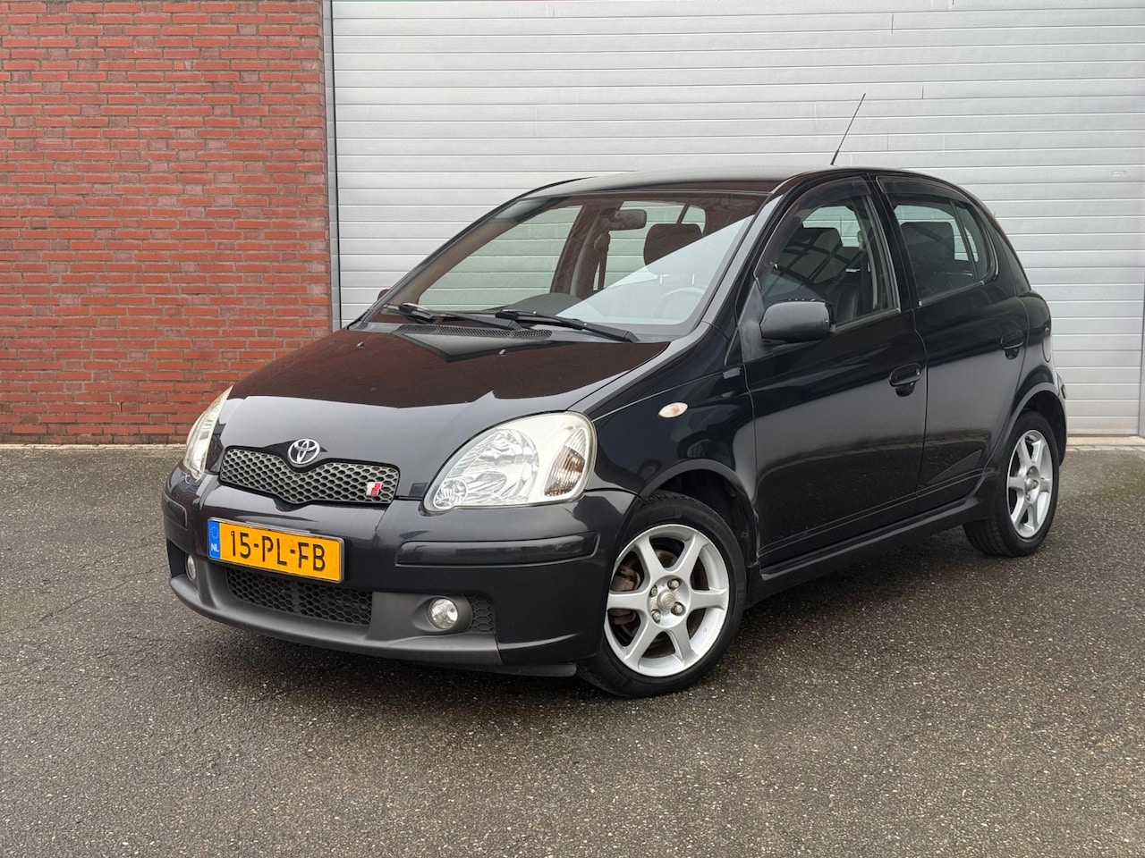 Toyota Yaris - 1.5 VVT-i T-Sport| LEER| AIRCO| NAP| NEW APK - AutoWereld.nl