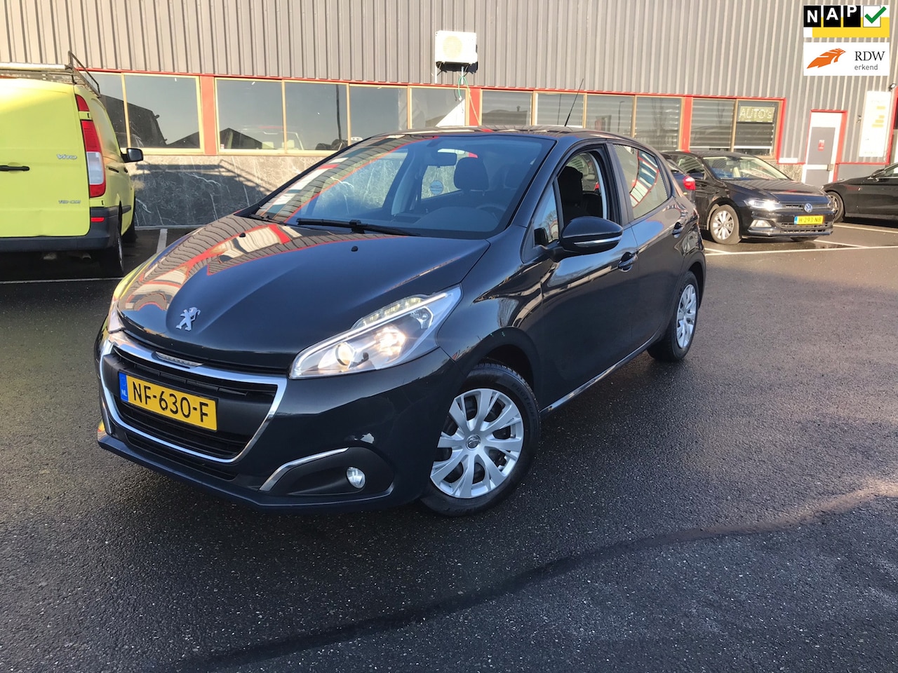 Peugeot 208 - 1.2 PureTech Blue Lion / NAP / AIRCO / ZUINIGE AUTO / - AutoWereld.nl